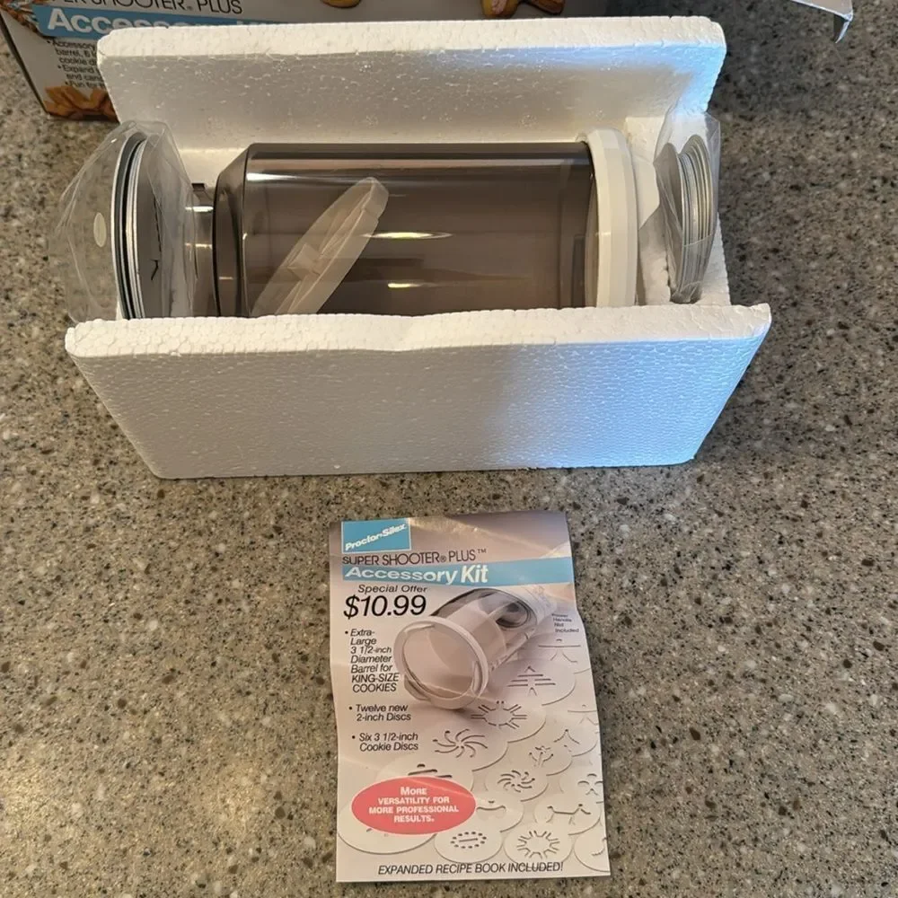 PROCTOR SILEX Vintage Super Shooter Plus Cookie Press & Accessory Kit